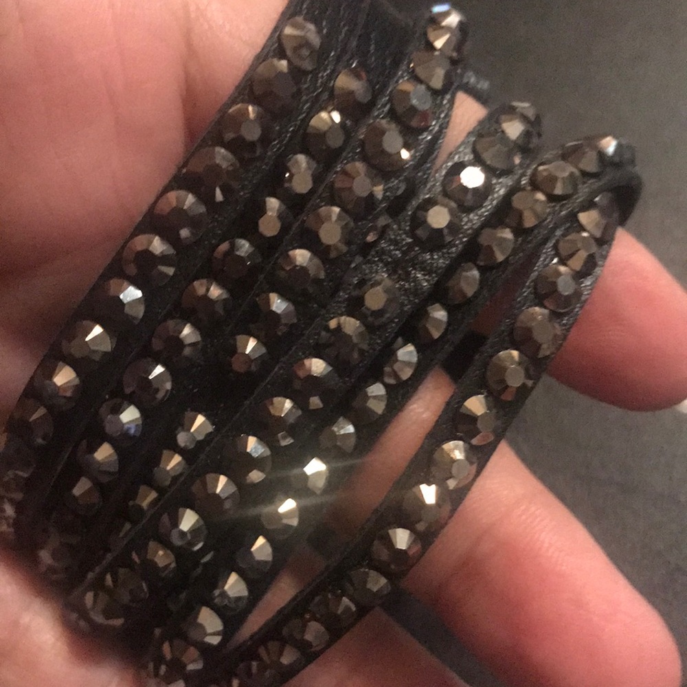 Black stone leather wrap bracelet